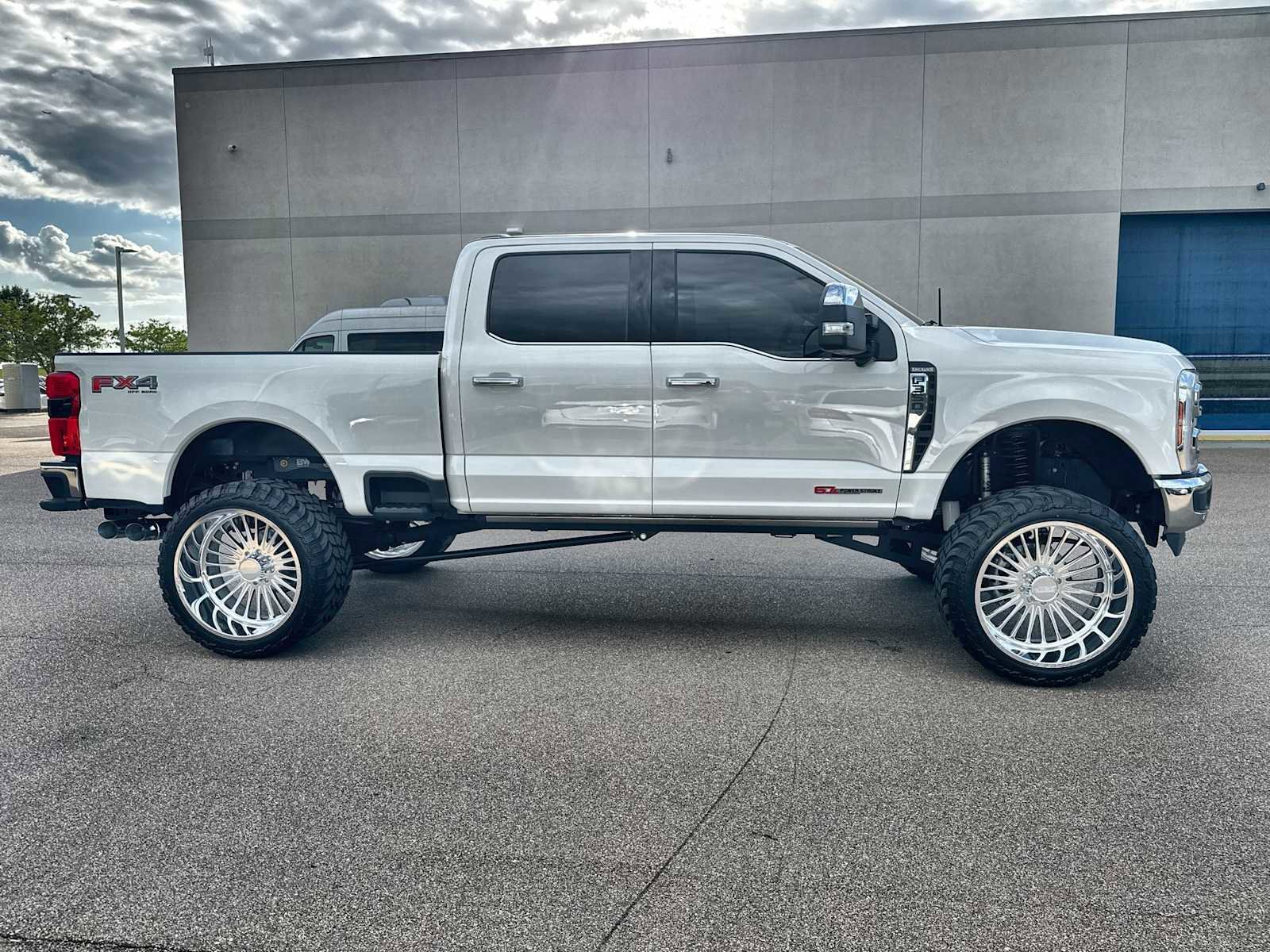 Used 2025 Ford F350 King Ranch w/ Chrome Package AWD/4WD image 9
