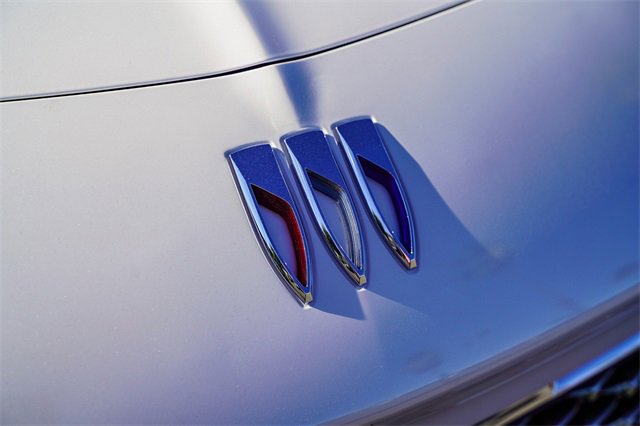 Used 2024 Buick Encore GX Avenir w/ Avenir Technology Package image 12