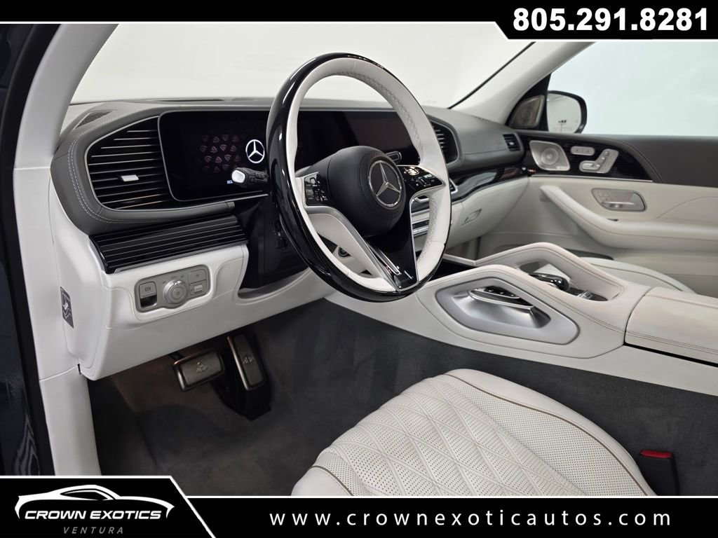 Used 2024 Mercedes-Benz Maybach GLS 600 4MATIC image 34