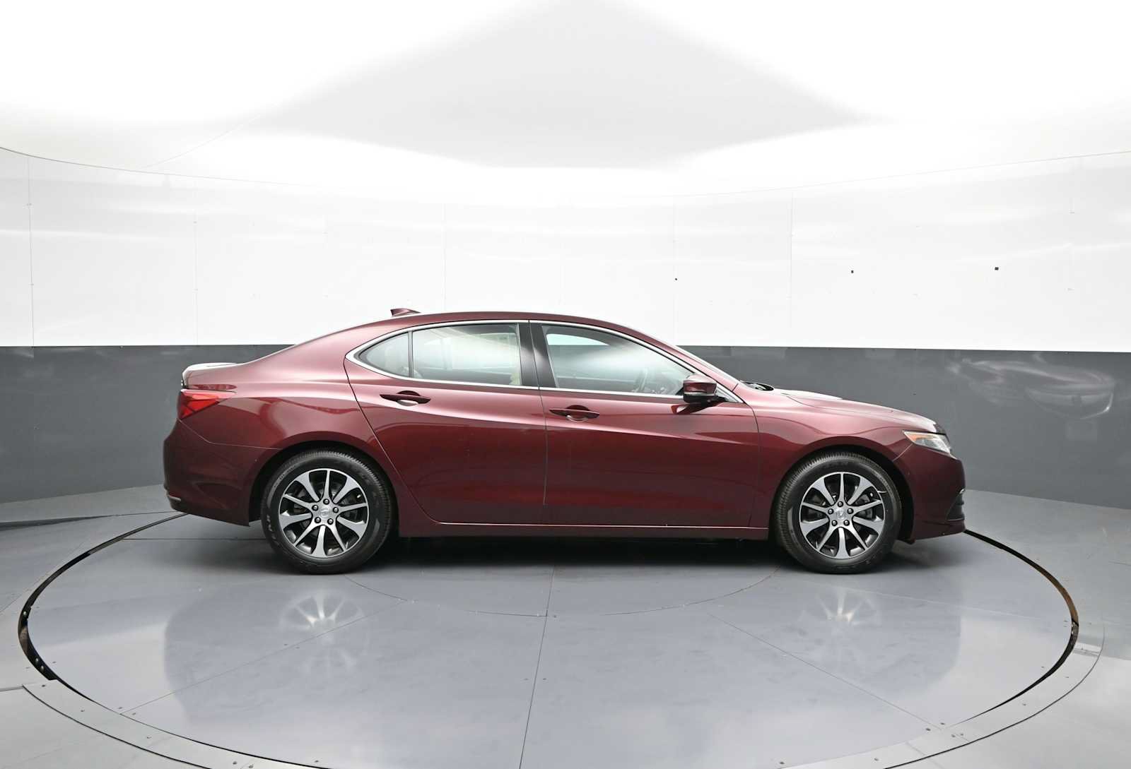 Used 2015 Acura TLX w/ Technology Package FWD image 5