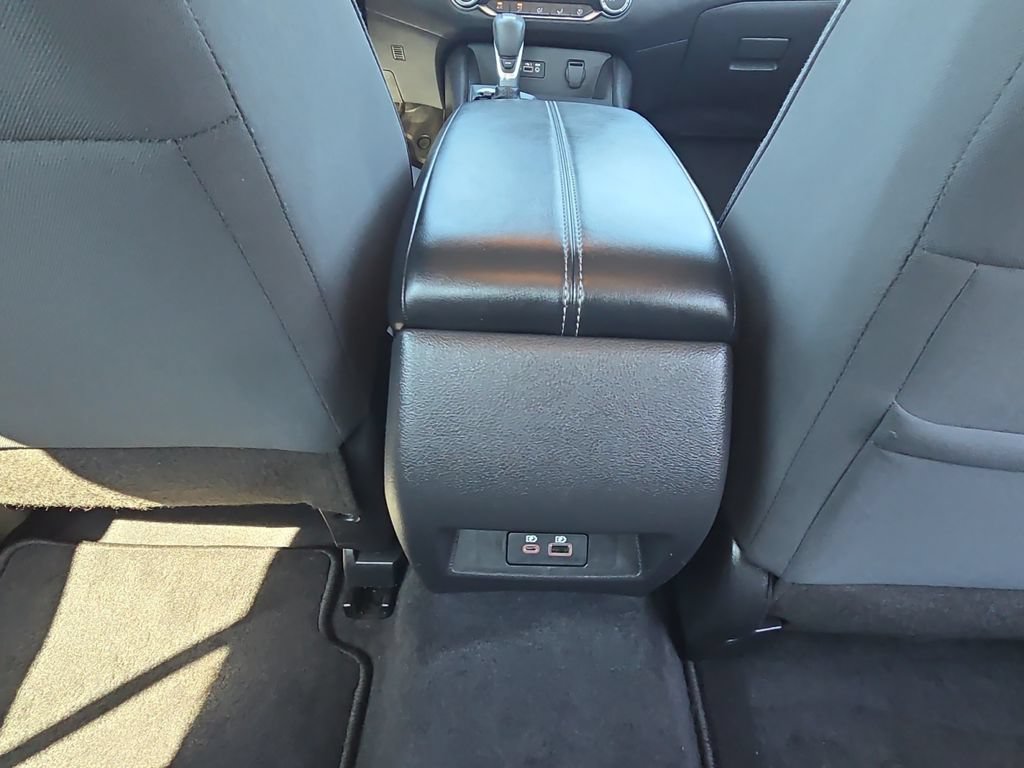 Used 2025 Nissan Altima 2.5 SV AWD/4WD image 12