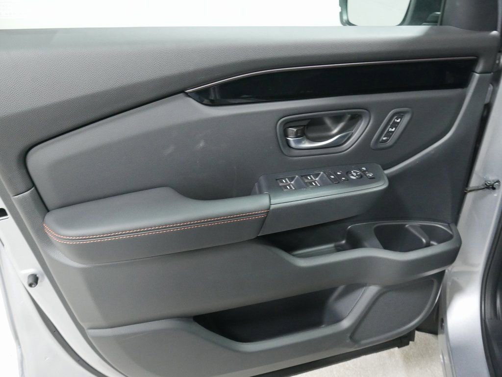 New 2025 Honda Pilot TrailSport image 12