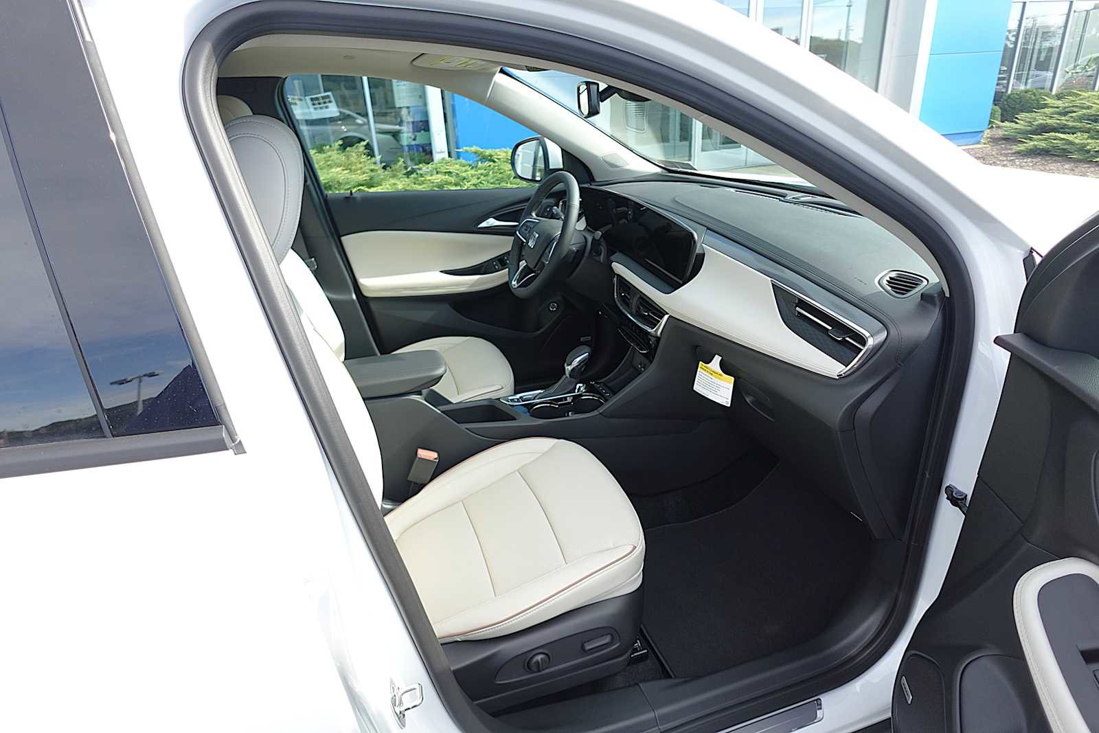 New 2026 Buick Encore GX Avenir w/ Avenir Convenience Package image 28