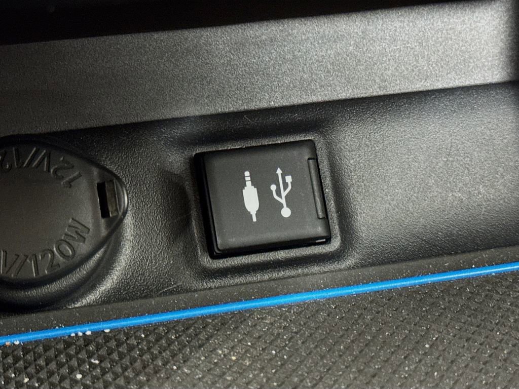 Used 2019 Toyota RAV4 XLE w/ Convenience Package image 18