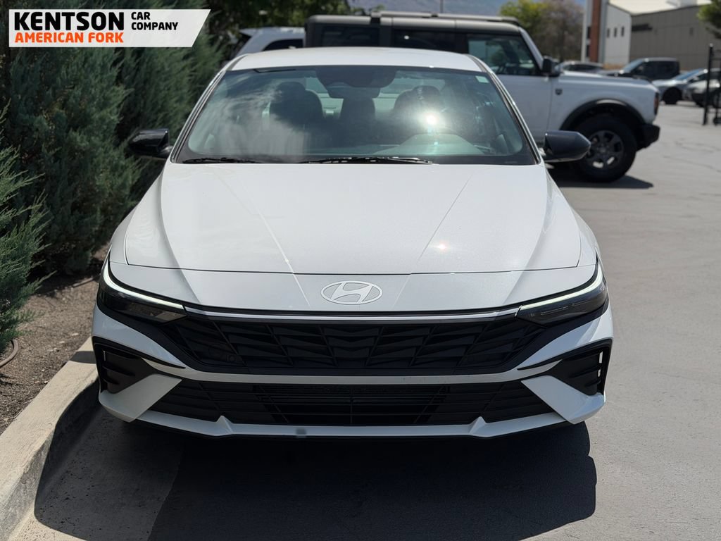 Used 2026 Hyundai Elantra Sport FWD image 2