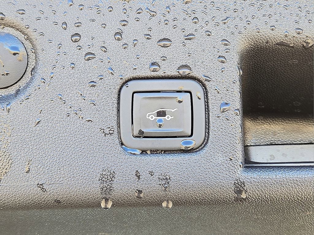 Used 2024 Chevrolet Equinox LT image 16