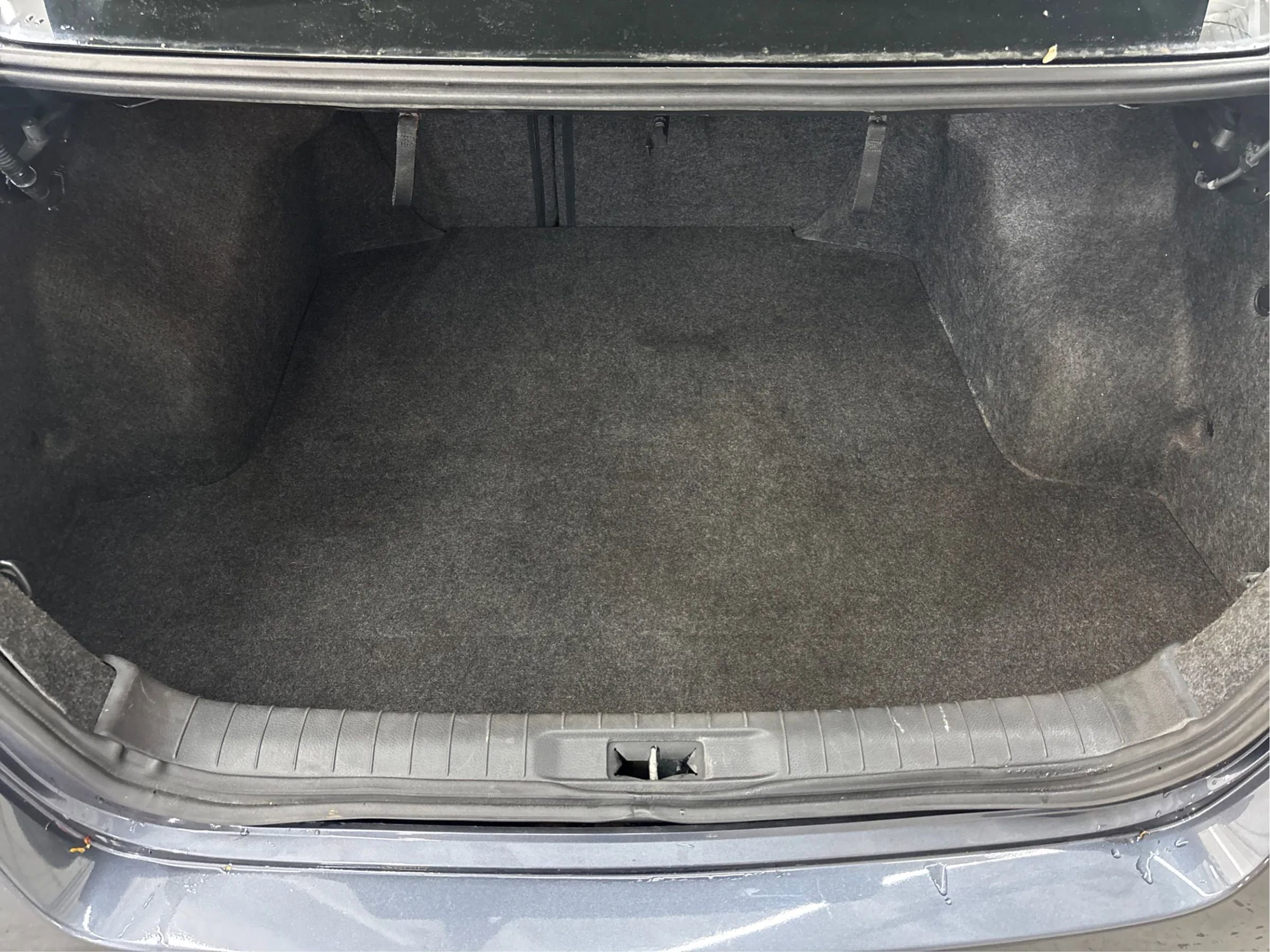 Used 2013 Nissan Altima 2.5 SL w/ Technology Pkg FWD image 16