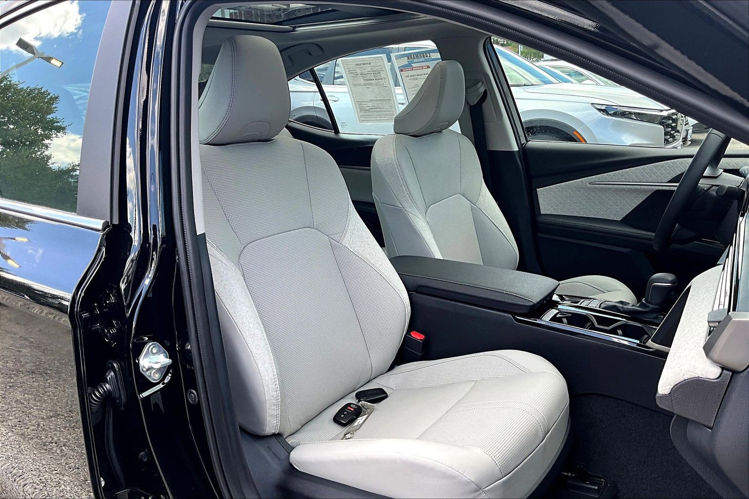 Used 2026 Toyota Camry XLE w/ Premium Plus Package FWD image 7
