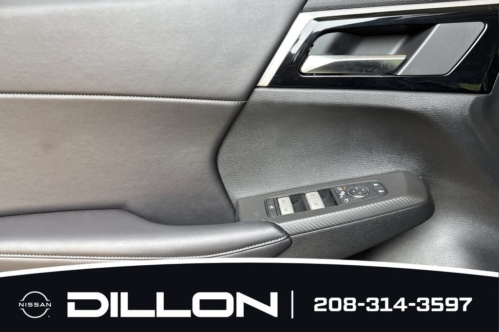 New 2026 Nissan Rogue SL AWD/4WD image 13