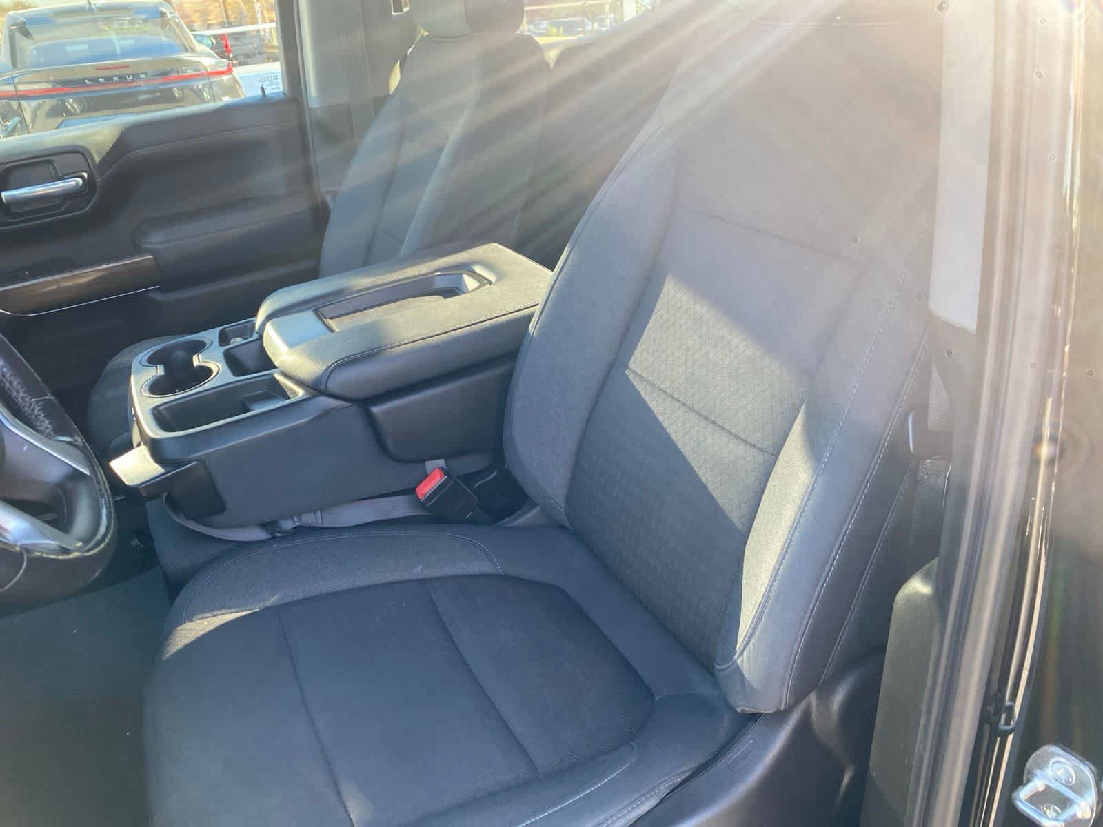 Used 2021 Chevrolet Silverado 1500 LT AWD/4WD image 11