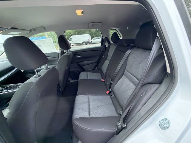 New 2026 Nissan Rogue SV w/ Cold Weather Package AWD/4WD image 18