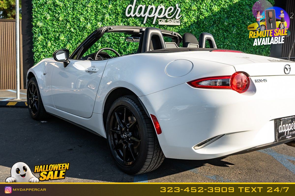 Used 2021 MAZDA MX-5 Miata Sport RWD image 8