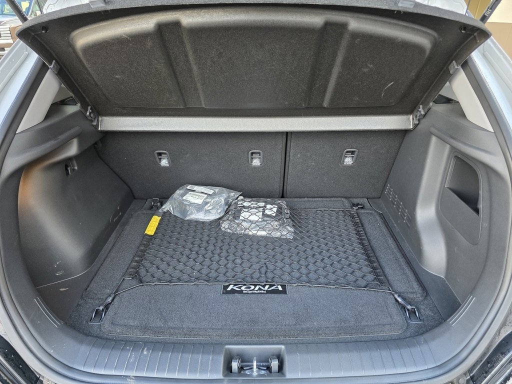 Used 2023 Hyundai Kona SEL w/ Convenience Package image 14