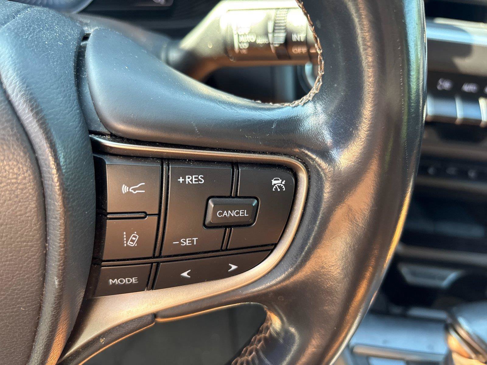 Used 2021 Lexus UX 200 w/ Premium Package FWD image 20