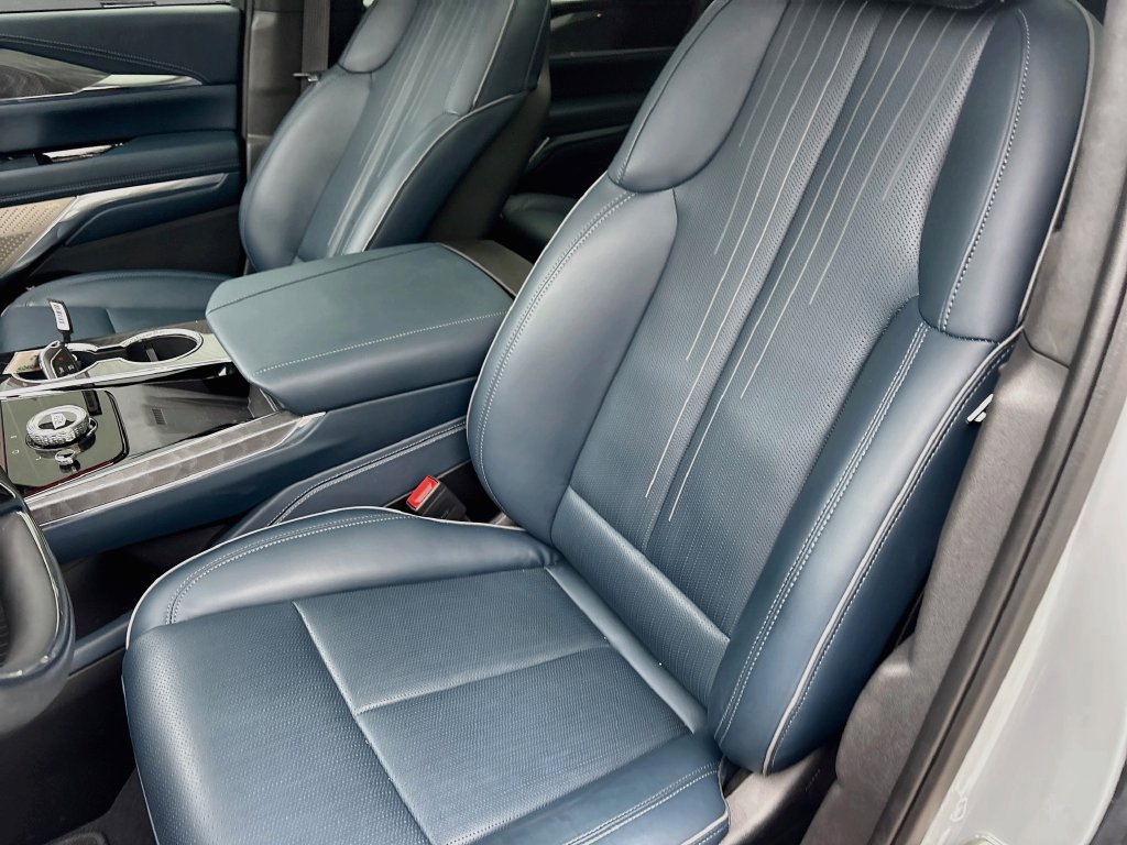 Used 2026 Cadillac Escalade IQ Sport 2 AWD/4WD image 20