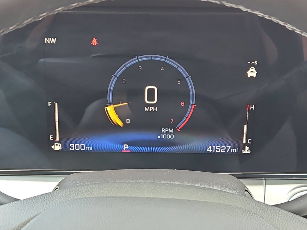 Used 2025 Chevrolet Trax LT w/ LT Convenience Package FWD image 16