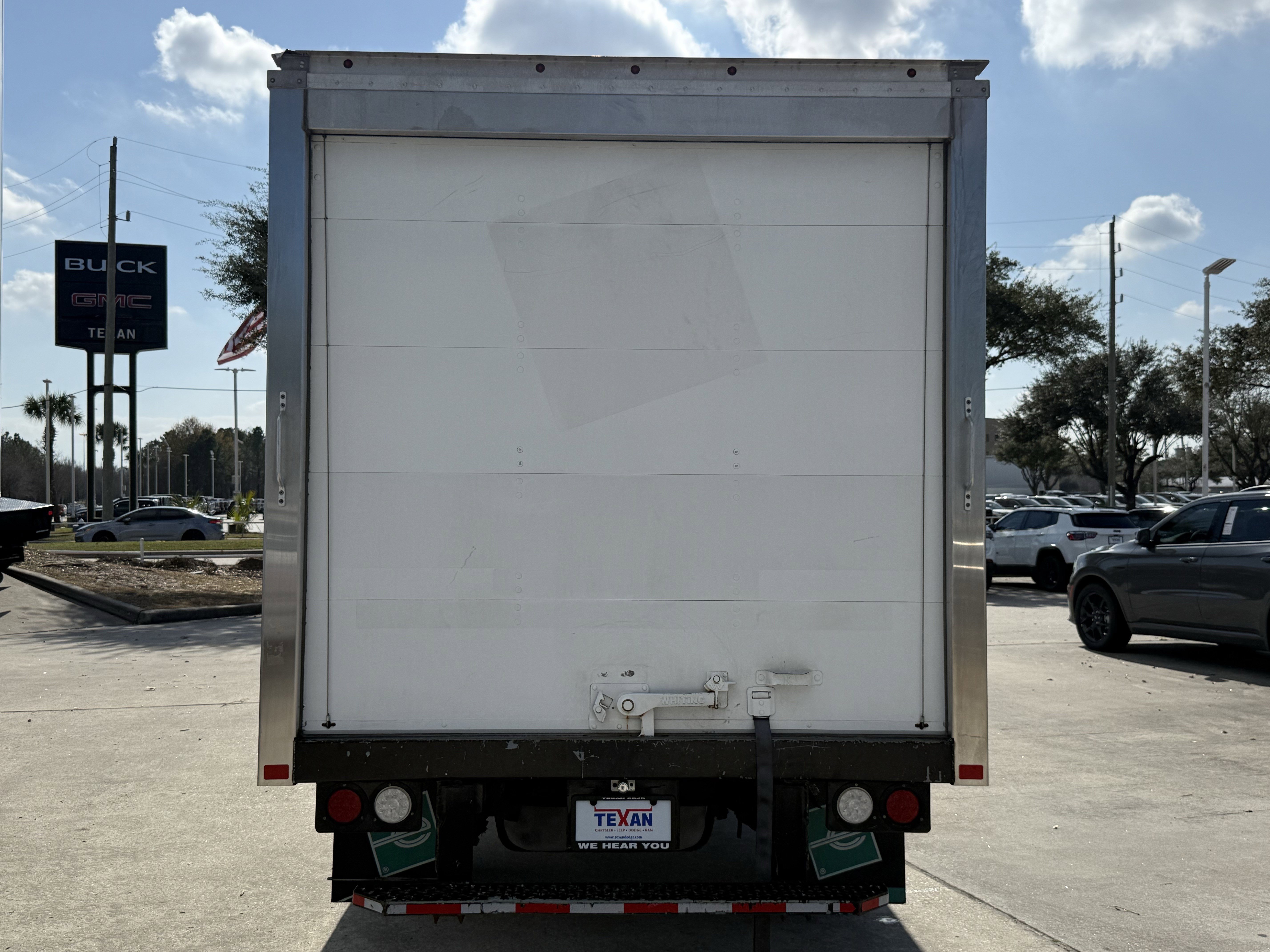 Used 2019 Ford E-350 and Econoline 350 Super Duty w/ Power Windows & Locks Group image 6