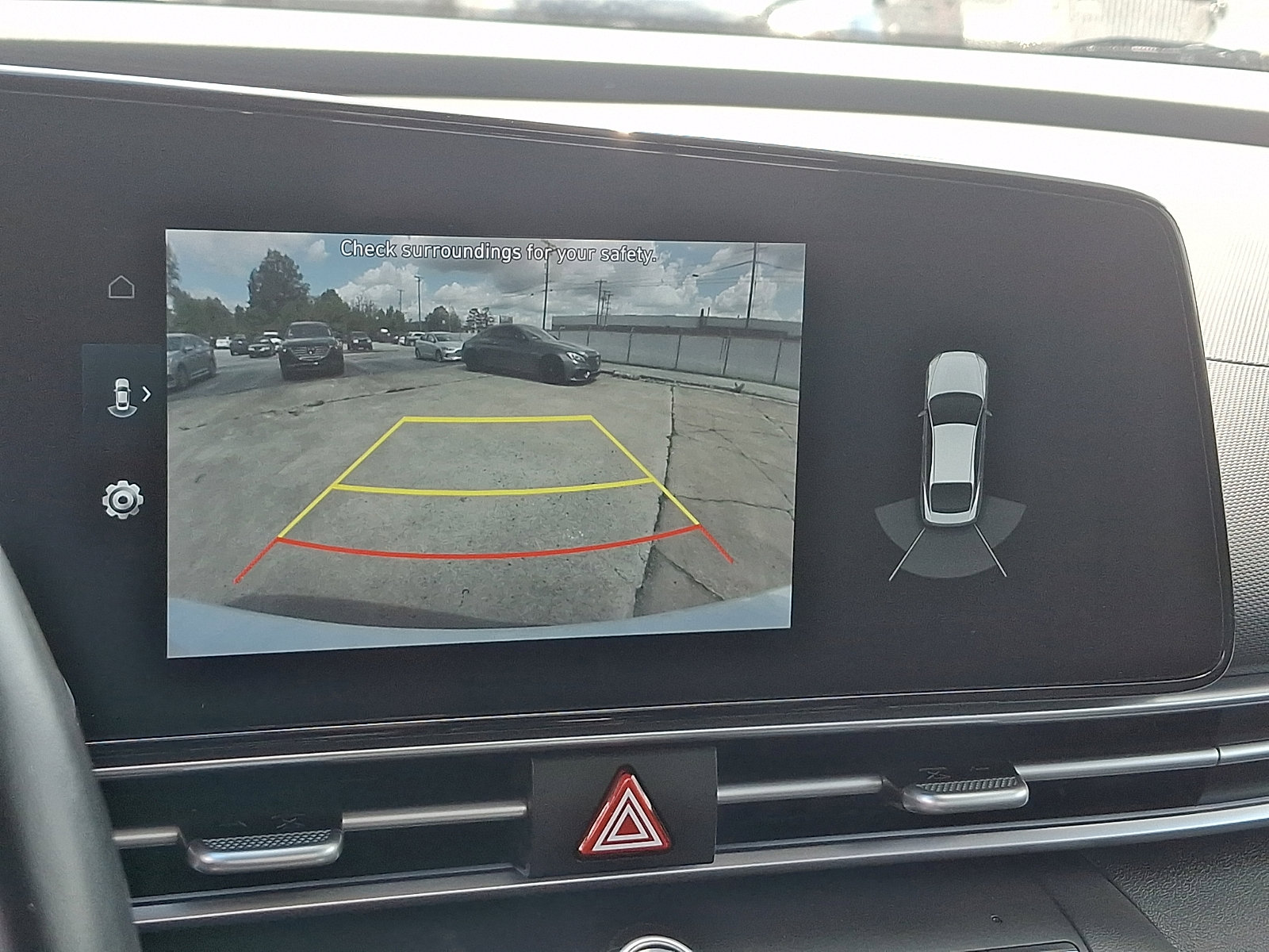 Certified 2022 Hyundai Elantra Limited w/ Winter Weather Package image 24