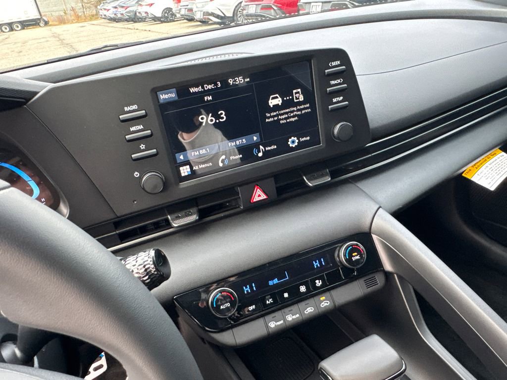 New 2026 Hyundai Elantra Sport image 17