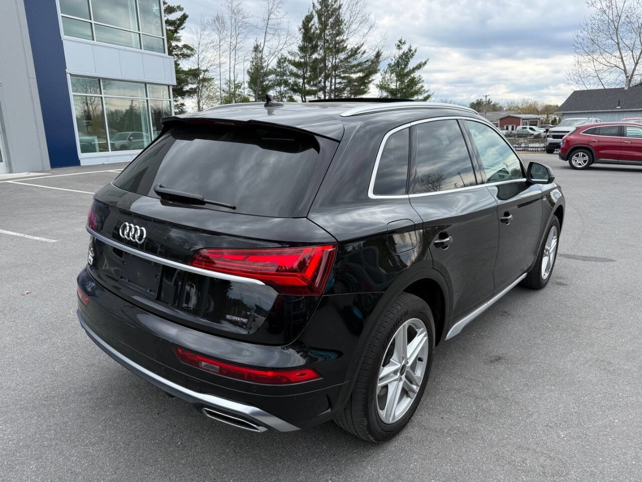 Used 2023 Audi Q5 e Premium Plus w/ Premium Plus Package AWD/4WD image 4