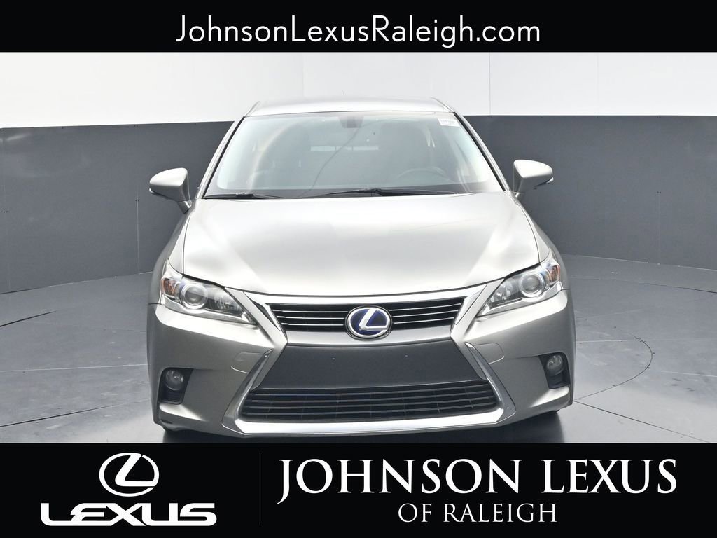 Used 2017 Lexus CT 200h image 4
