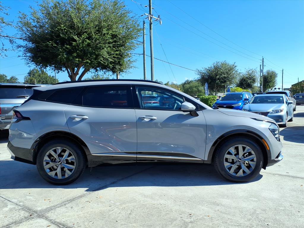 Used 2024 Kia Sportage SX image 8