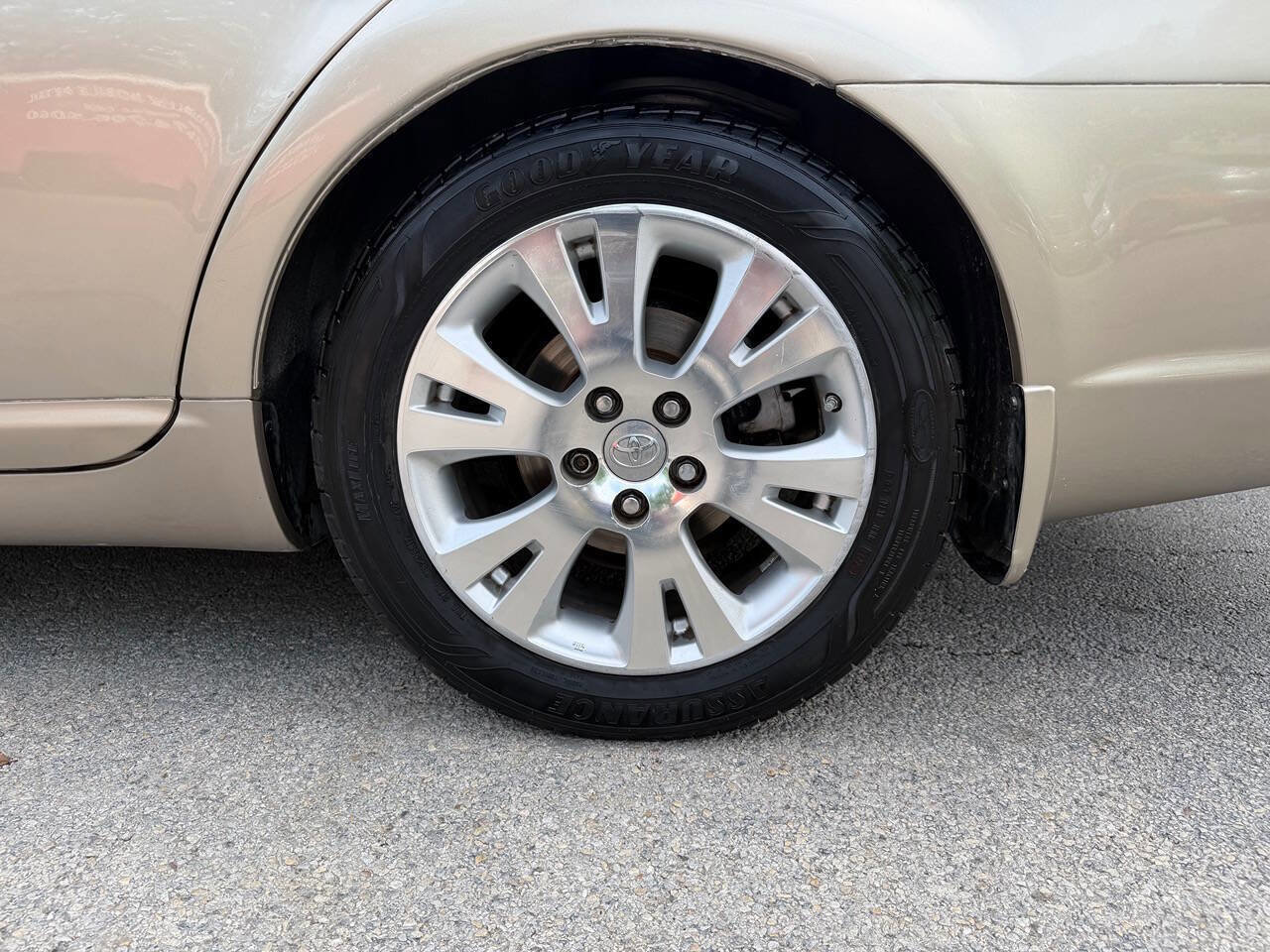 Used 2008 Toyota Avalon XLS image 33