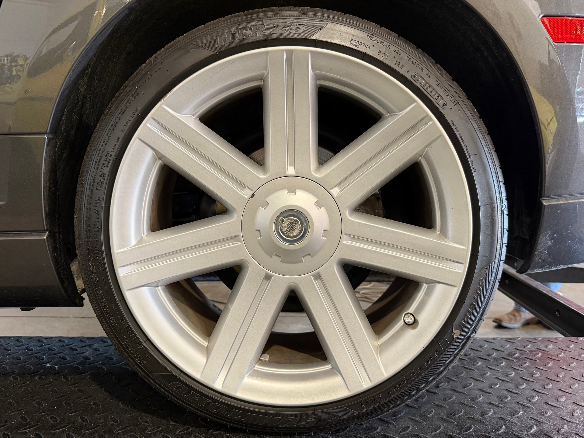 Used 2005 Chrysler Crossfire Limited RWD image 68