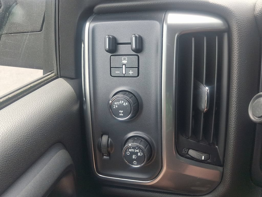 Certified 2017 Chevrolet Silverado 1500 LT w/ All Star Edition AWD/4WD image 23
