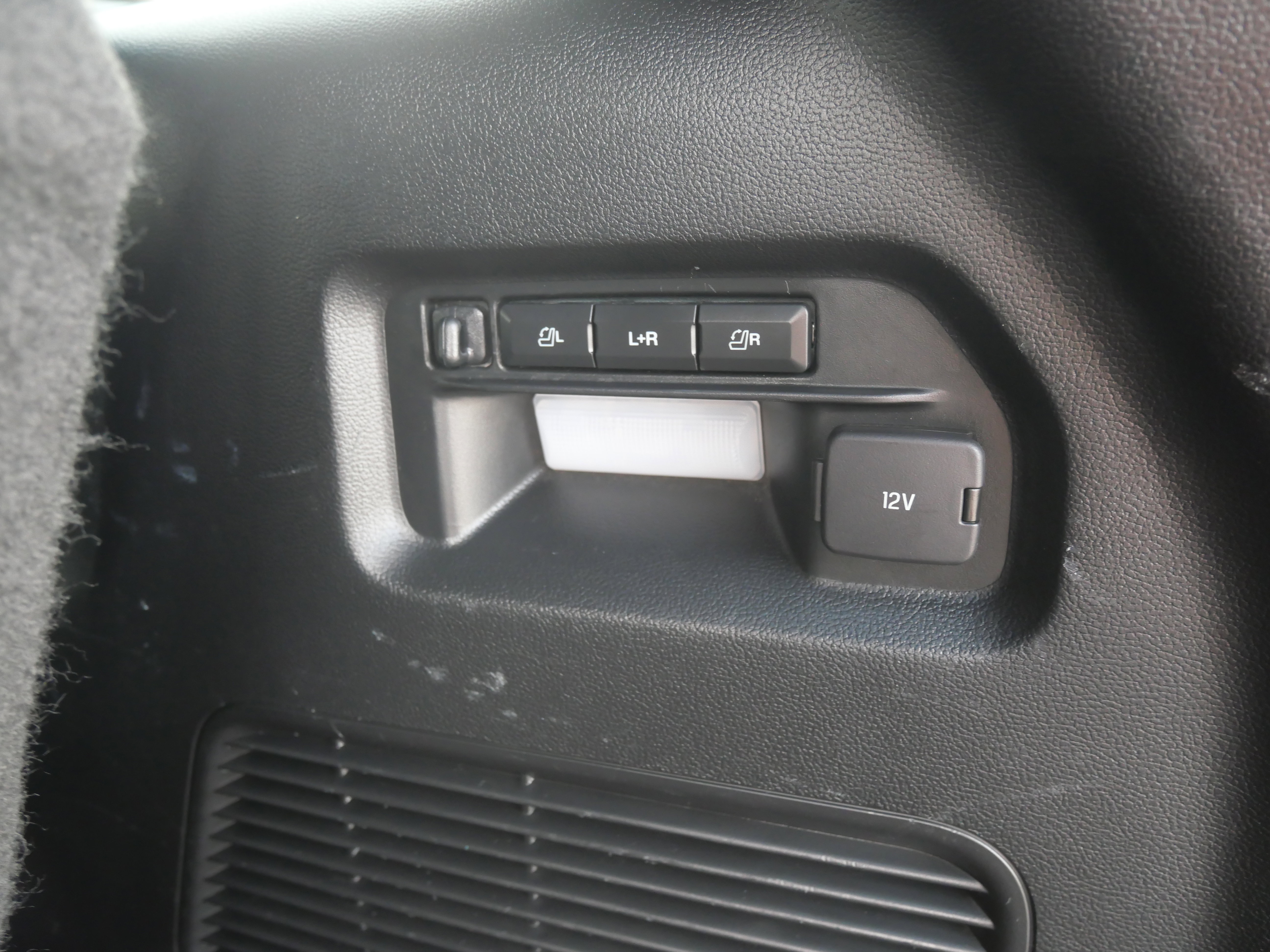 Used 2020 Ford Explorer Limited image 9