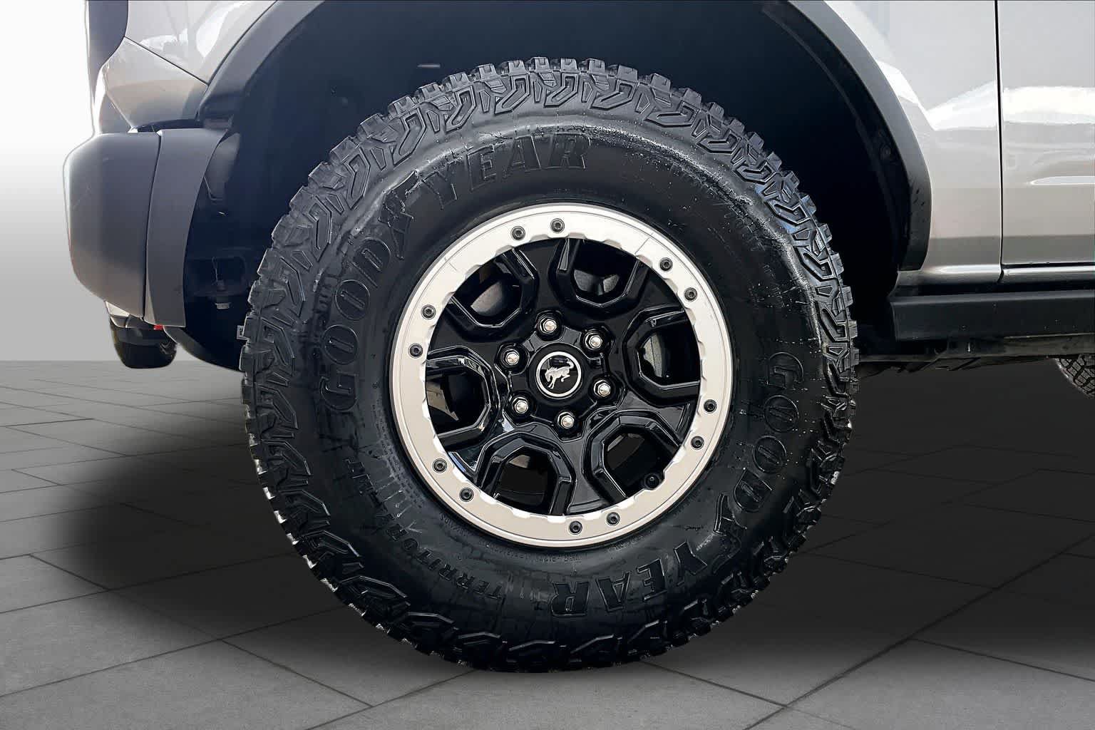 Used 2022 Ford Bronco Black Diamond w/ Sasquatch Package AWD/4WD image 11