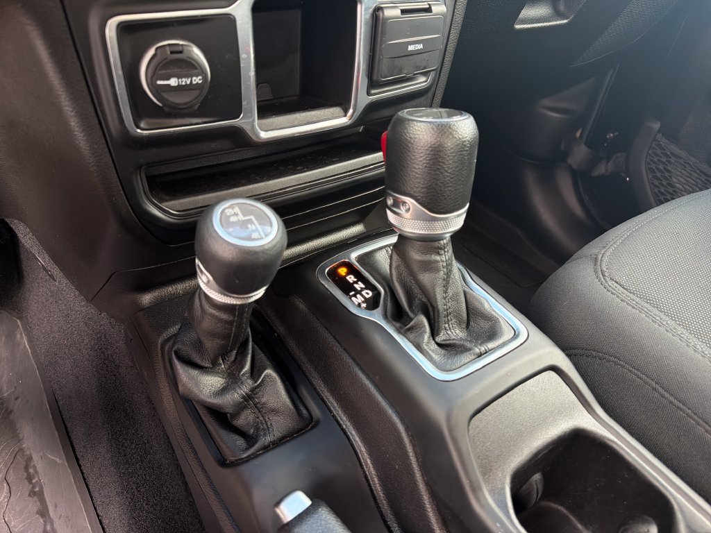 Used 2023 Jeep Gladiator Sport w/ Trailer Tow Package AWD/4WD image 26