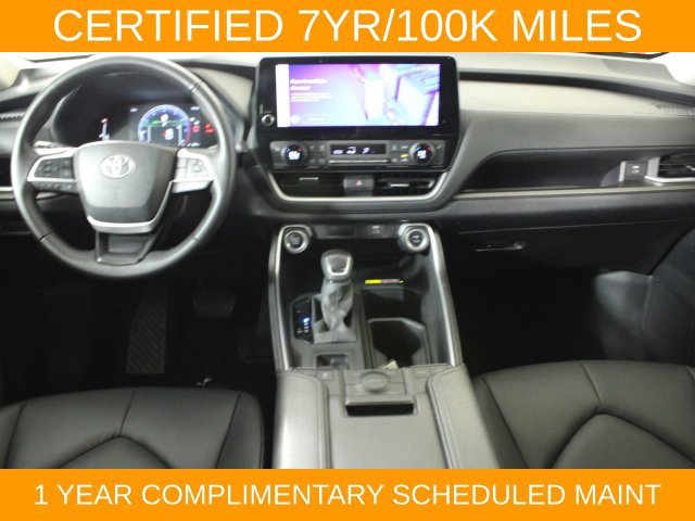Used 2025 Toyota Grand Highlander AWD image 14