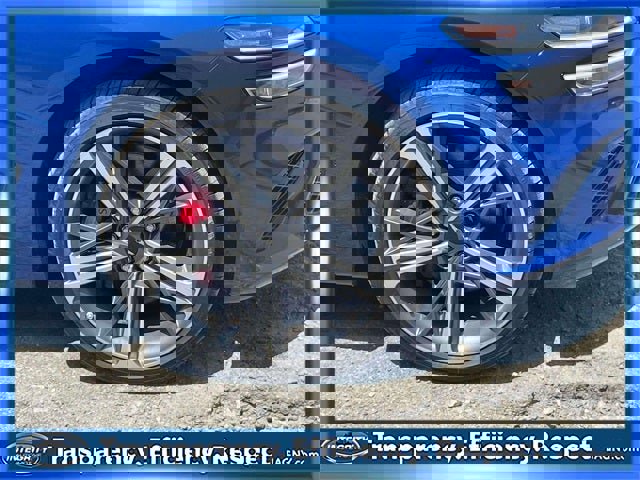 Used 2025 Genesis G70 2.5T w/ Sport Prestige Package image 9