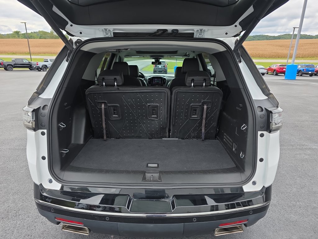 Used 2020 Chevrolet Traverse Premier w/ Redline Edition FWD image 9
