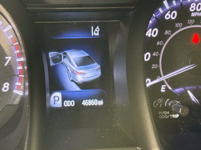 Used 2016 Toyota Avalon Limited w/ Toyota Safety Sense Package FWD image 22