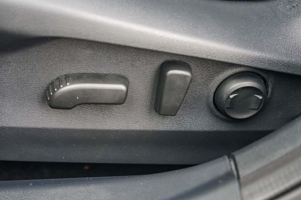 Used 2025 Subaru Outback Premium image 25