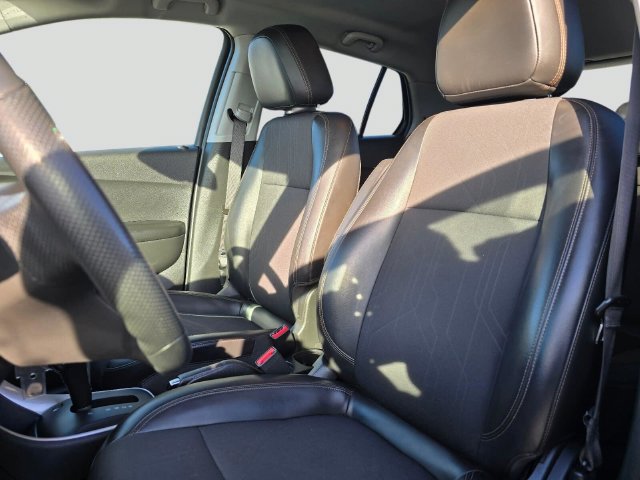 Used 2022 Chevrolet Trax LT AWD/4WD image 19