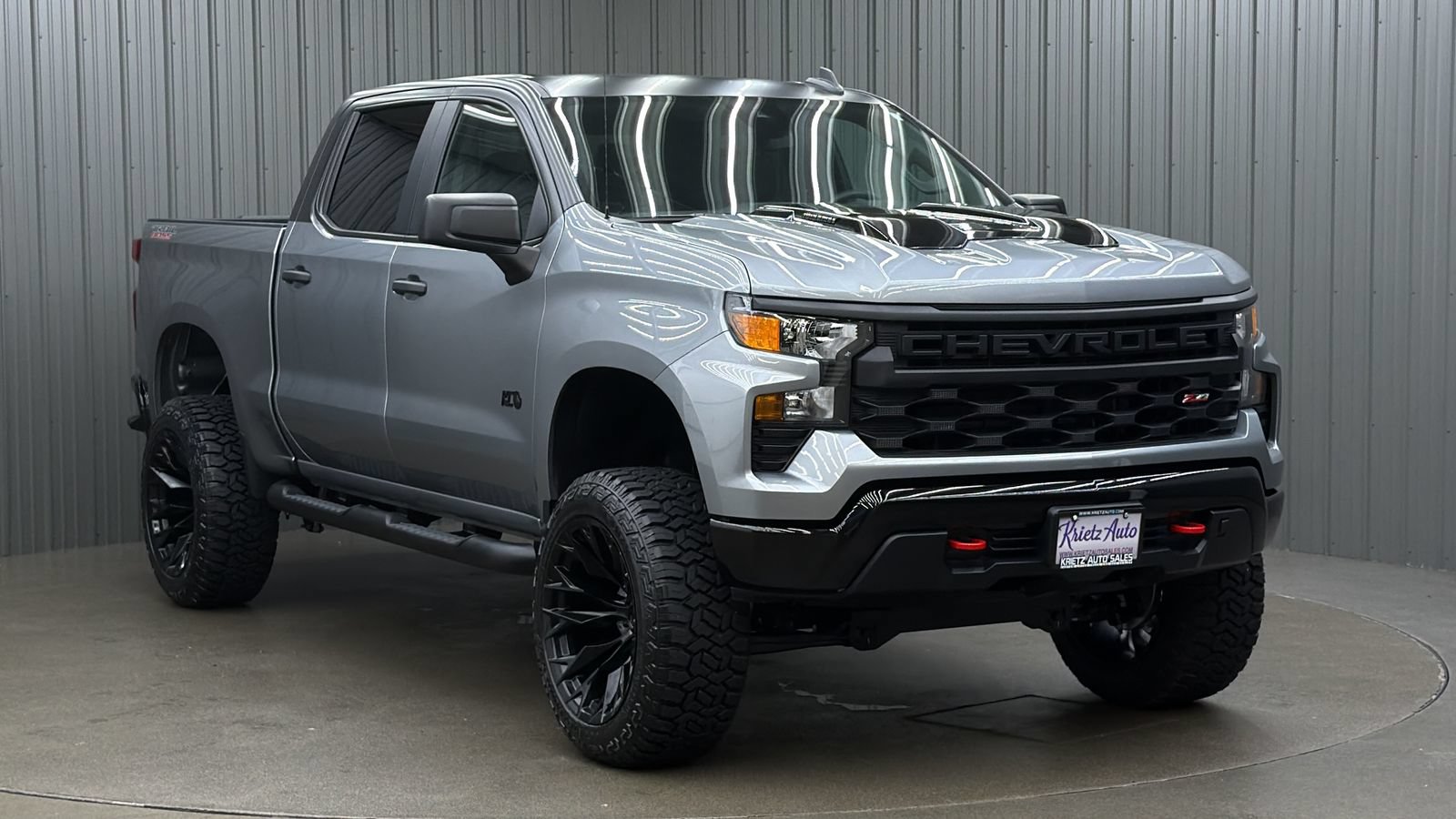 Used 2026 Chevrolet Silverado 1500 Custom Trail Boss w/ LPO, Dark Essentials Package AWD/4WD image 7