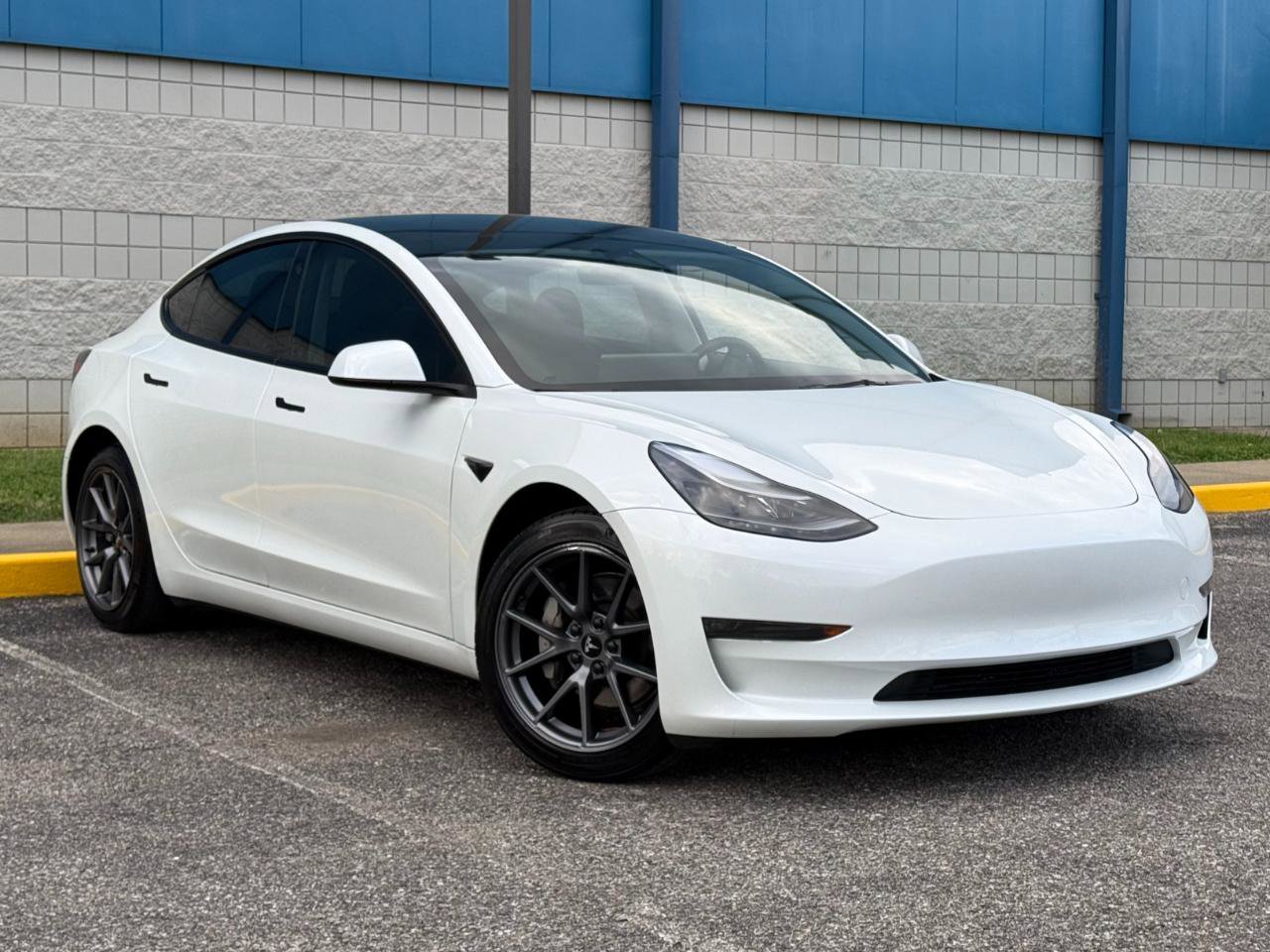 Used 2023 Tesla Model 3 Long Range image 3