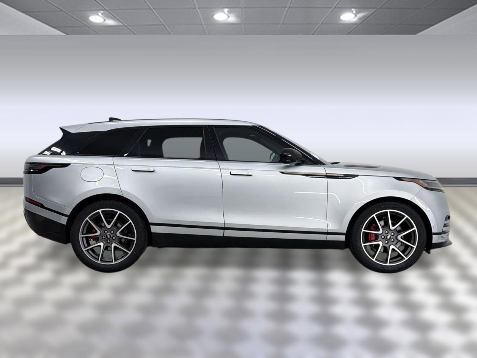 Certified 2025 Land Rover Range Rover Velar Dynamic SE AWD/4WD image 8