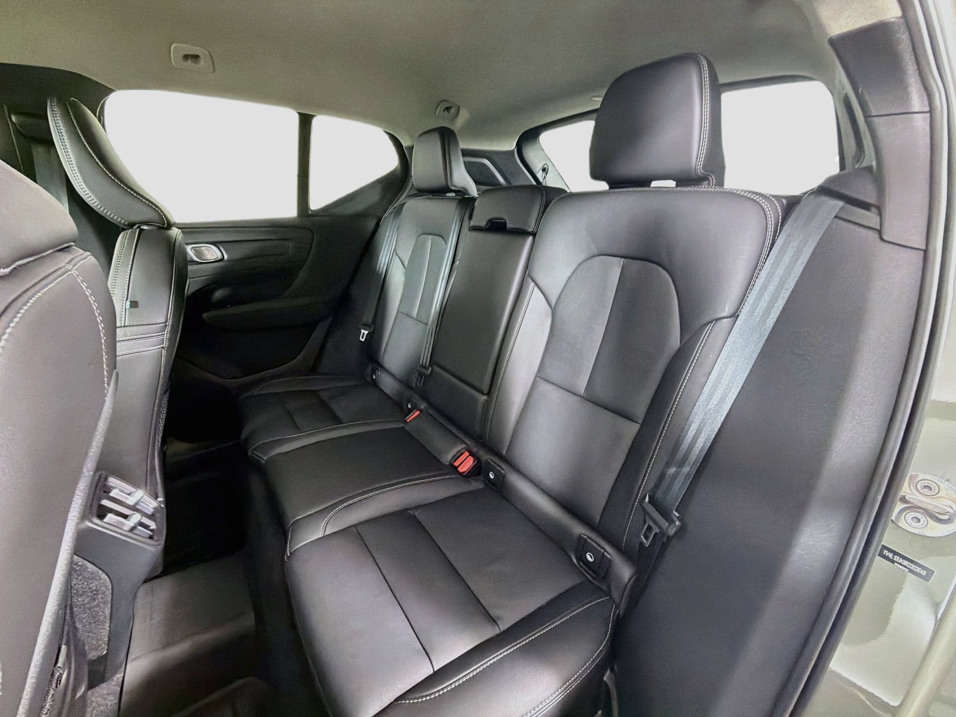 Certified 2024 Volvo XC40 B5 Core w/ Protection Package Premier AWD/4WD image 23