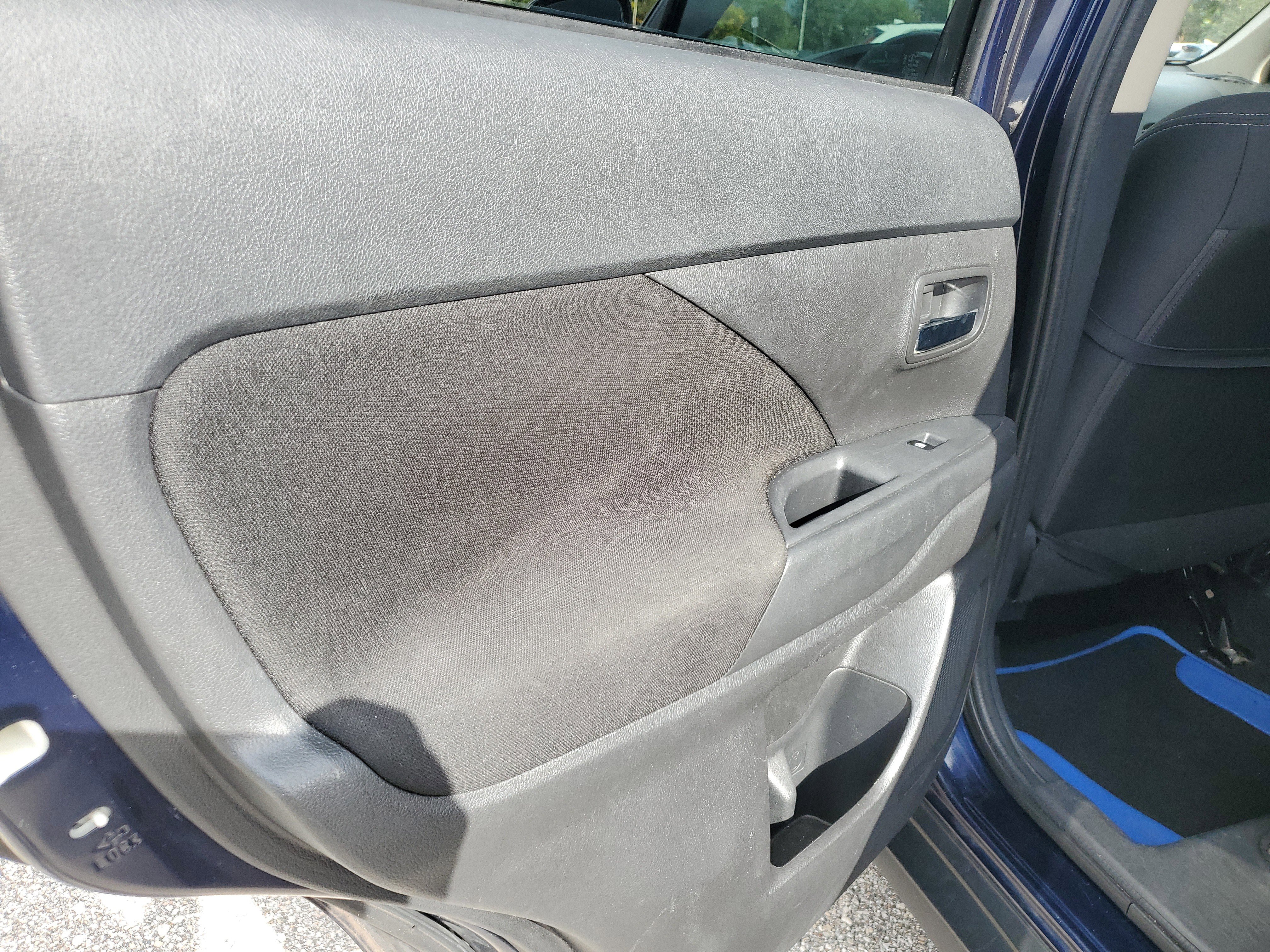 Used 2018 Mitsubishi Outlander ES image 11