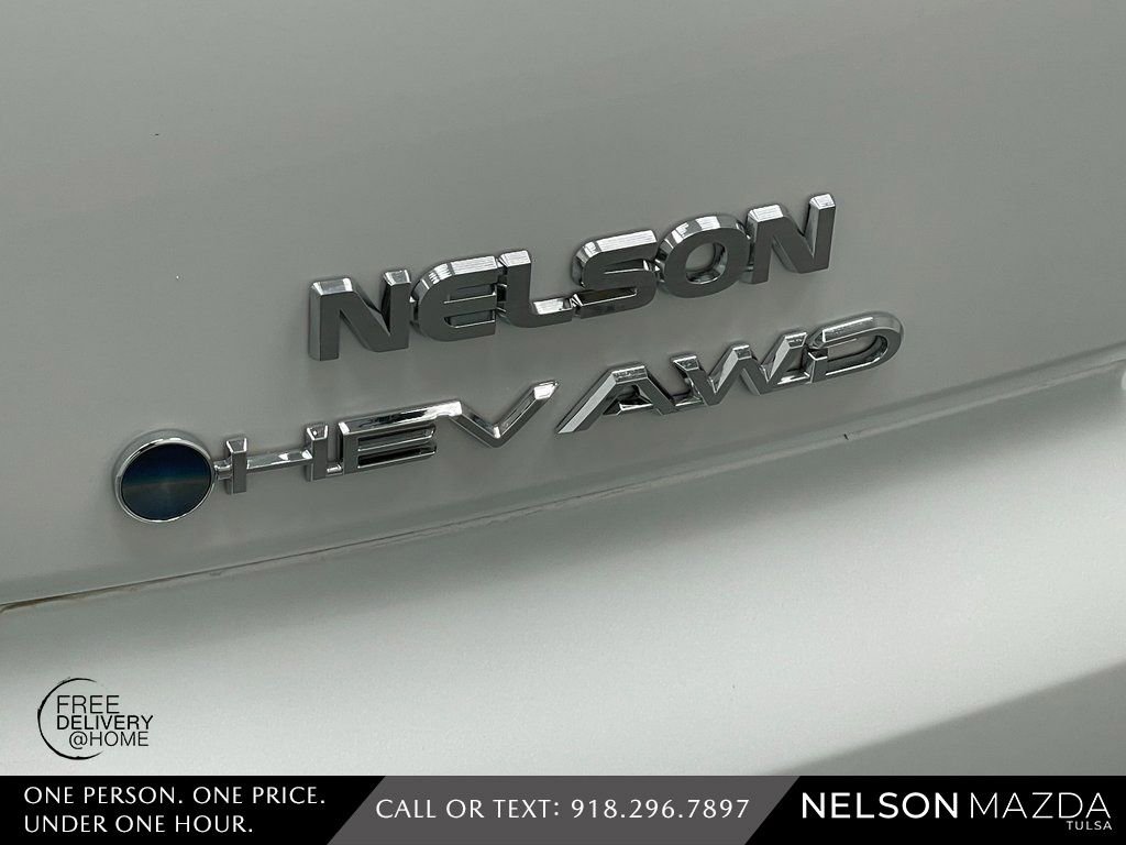 Used 2025 Toyota Crown Signia w/ Advanced Technology Package image 15