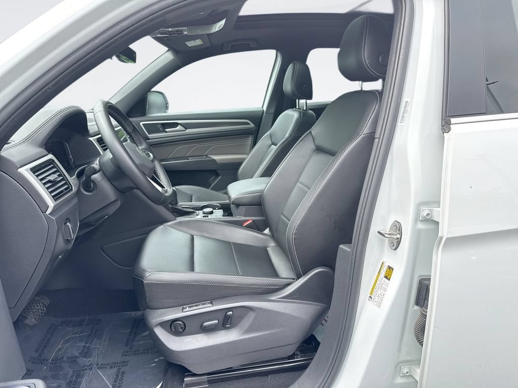 Used 2022 Volkswagen Atlas Cross Sport SEL AWD/4WD image 13