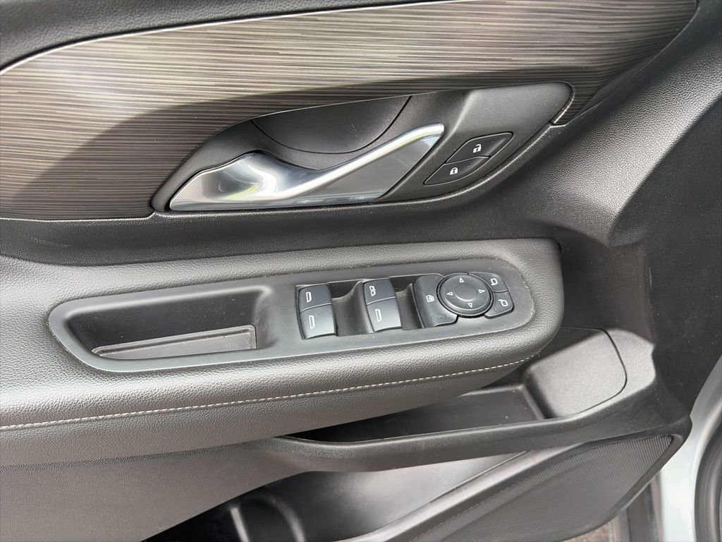 Used 2024 GMC Terrain SLE image 14