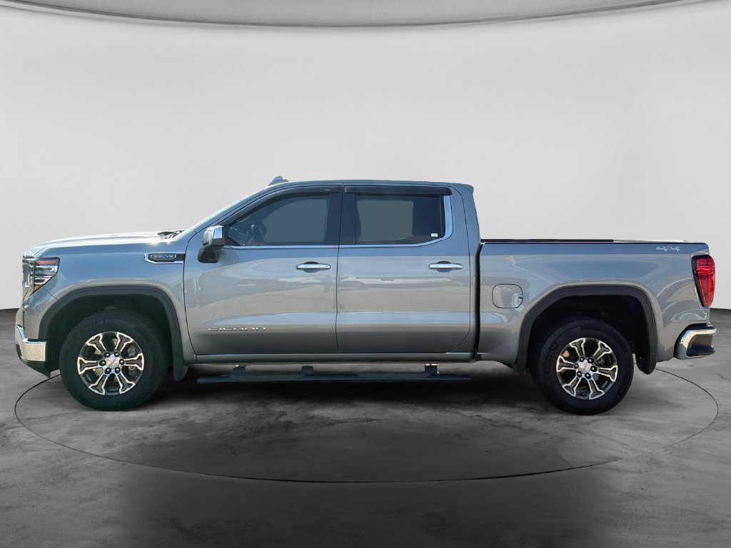 Used 2023 GMC Sierra 1500 SLT AWD/4WD image 4