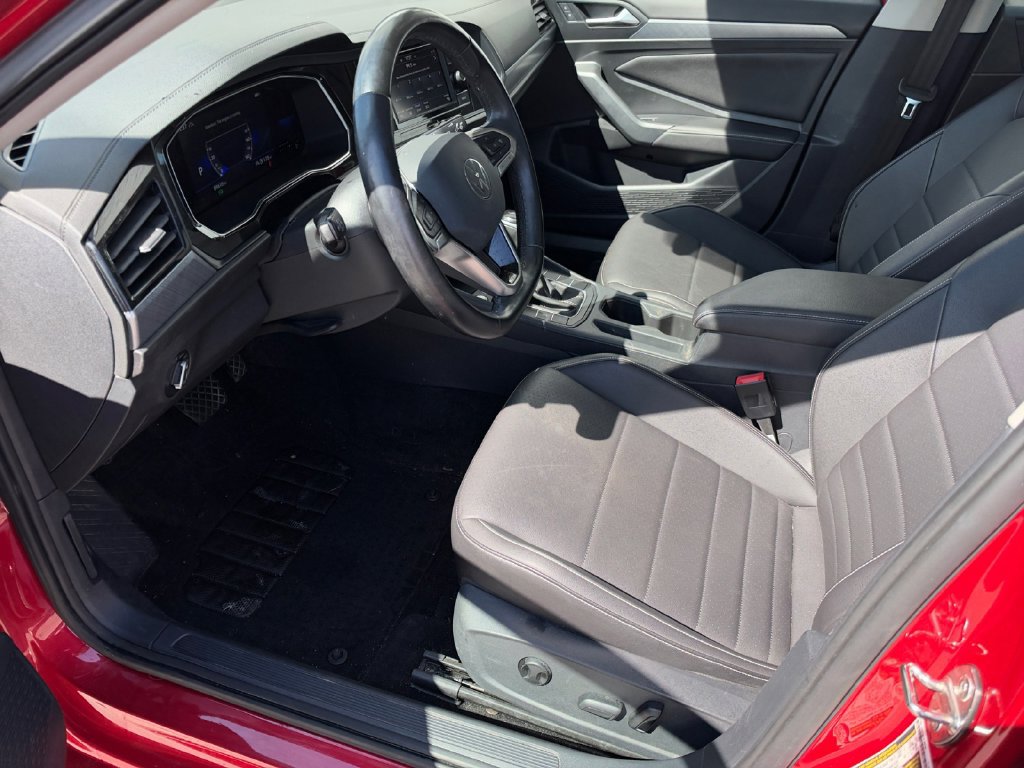 Used 2023 Volkswagen Jetta SE FWD image 10