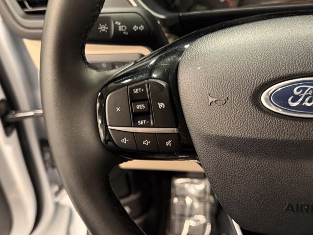 Certified 2022 Ford Escape SEL FWD image 18