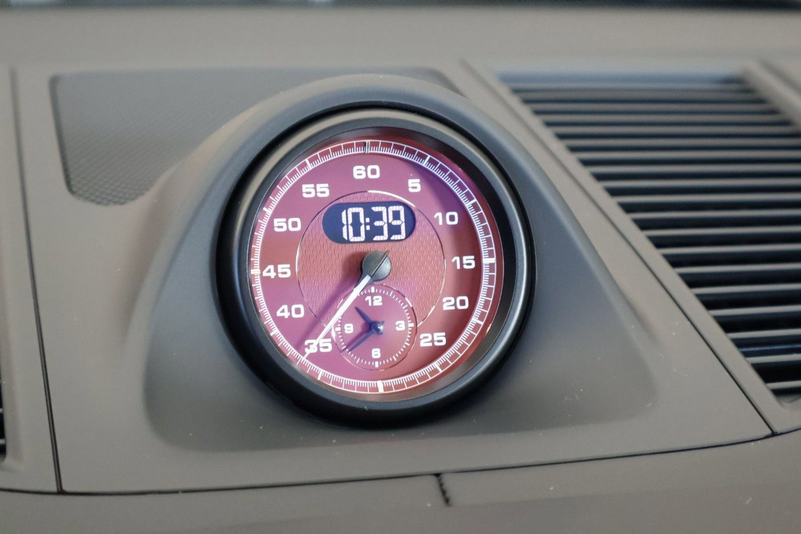 New 2026 Porsche Macan GTS image 28